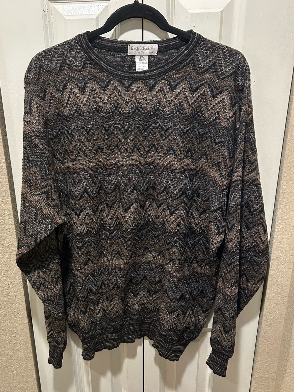 Tricots St.Raphael 100% Merino Wool Coogo Style Sweater , size Large